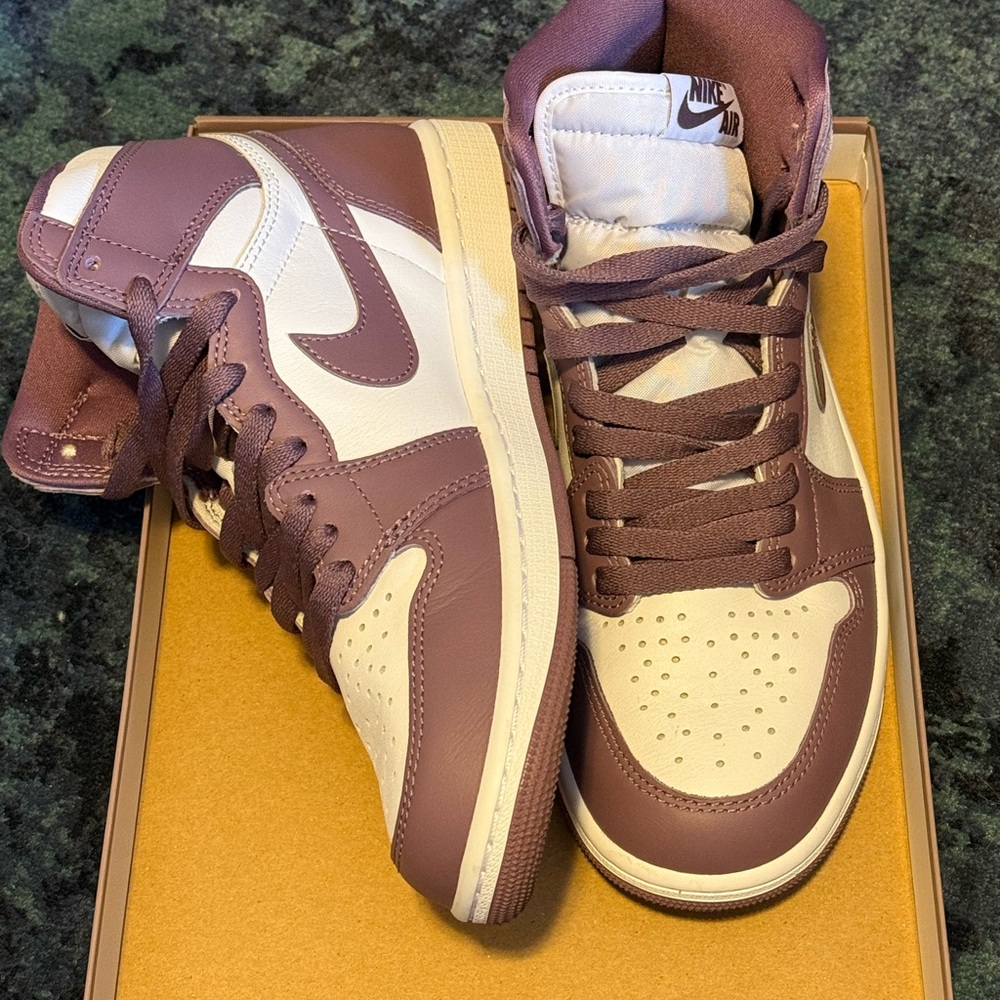 Nike Mauve Air Jordan 1 Retro High OG